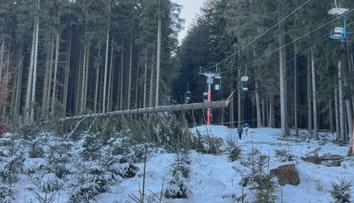 V sobotu se opět rozjede lanovka na Kleť, před třemi týdny na ni spadl strom