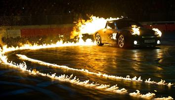 Rychle a zběsile živě! Show TopGearu totiž skončila...