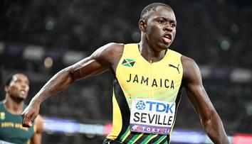 Jamajské dominanci na stovce přihlížel i Bolt. Šampion na MS ostrouhal