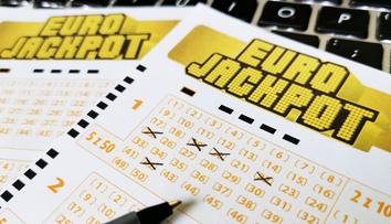 V jediný den vyhrálo v Eurojackpotu hned 13 lidí. Ze všech jsou milionáři