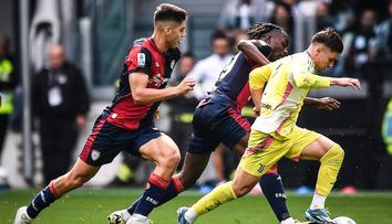 Juventus daroval bod Cagliari, Fiorentina zaskočila AC Milán