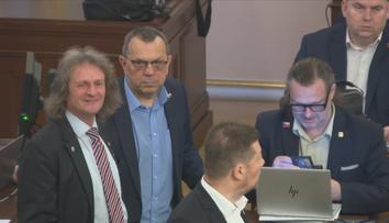 Ve Sněmovně jsou feťáci, tvrdí Ševčík. Politiky jeho slova pobouřila