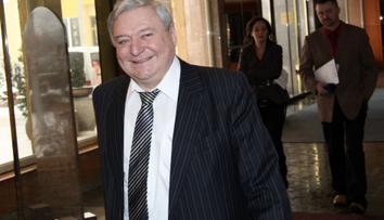 Zemřel lobbista Miroslav Šlouf (†69). Pomohl Zemanovi na Hrad