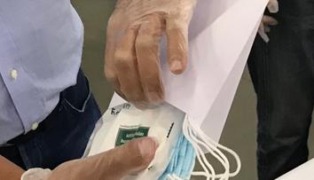 Roušky mi nepřišly, stěžuje si důchodkyně. Na koho se obrátit?