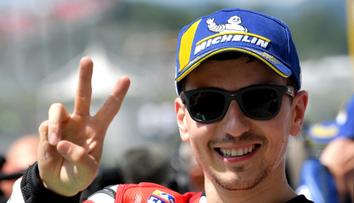 Famózní Jorge! Při svém prvním startu vyhrál závod virtuální MotoGP