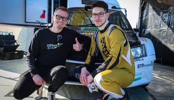 Z virtuální rally do skutečného závodního auta. Vítěz Škoda eRally Cupu usedl do závodní Fabie R5