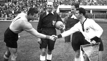 Itálie smutní. Zemřel hvězdný gólman Buffon, legenda AC Milán