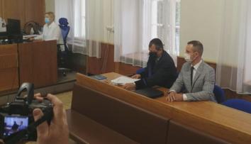 Soud s řidičem mustangu. Znalci popsali, jakou rychlostí se srazil s vozem zabitého generála
