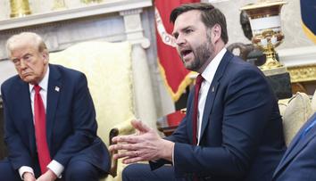 Tohle Vance nečekal. Američané se do něj ostře pustili, musel před nimi utéct