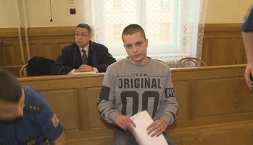 Střílel na projíždějící auta a přepadl večerku. Odsedí si 12 let!
