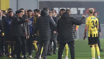 Další skandál v tureckém fotbale. Zápas se nedohrál, když hráči odešli