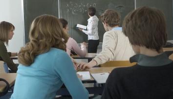 Práce s AI děti připravuje na svět, kde se bez ní neobejdou. Kurzů dnes existuje celá řada