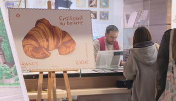 Francie vydala novou poštovní známku. Voní po oblíbeném croissantu