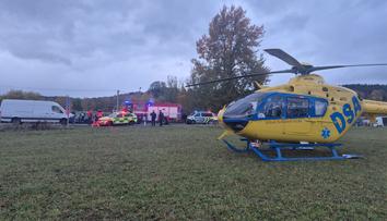 Na Prachaticku se čelně srazila dvě auta. Pět zraněných včetně dětí