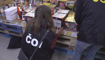 Inspekce kontrolovala tržnici SAPA. V obchodě našla půl tuny pyrotechniky