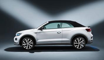 Automobilky kříží SUV už i s kabriolety. VW T-Roc přijde o střechu