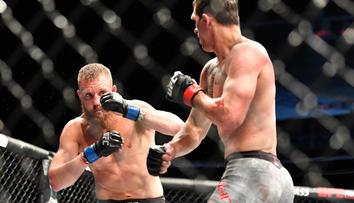 Trapas na UFC: Soupeře chtěl trefit kolenem, sám skončil na zadku
