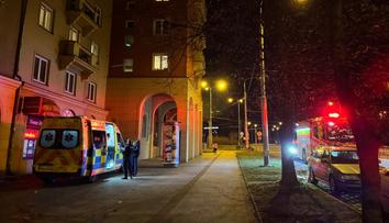 Požární hlásič zachránil spící ženu, které vzplanul byt od svíčky