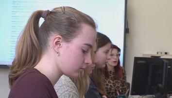 Studentka Lucka ohromila Evropu. V překladatelské soutěži porazila 7 000 soupeřů