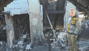 Na Vánoce rodina přišla kvůli požáru o dům. Stromek s dárky zůstal nepoškozen