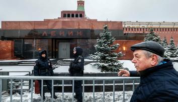 Pokusil se ukrást tělo Lenina. Opilého Rusa ale zadržela policie