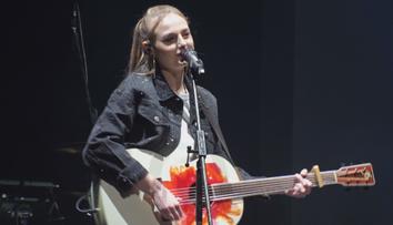 Objev roku Tereza Balonová slaví úspěch. Zazpívala si před plnou O2 arenou