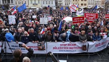 Milion chvilek chystá velkou demonstraci. Výzvu podepsalo už 300 tisíc lidí