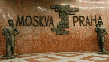 Plastika s Moskvou na Andělu zůstane. Doplní ji ale tabulka s vysvětlením
