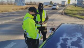 VIDEO: Slovenská policie ukázala, jak kontroluje zákaz vycházení u řidičů!