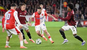 Vydra měl dostat červenou, hlásí komise. Chamova ruka byla sporná