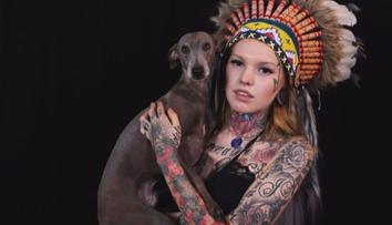 VÍKEND: Adriana miss tatoo