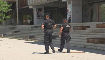 Tvrdý zákrok strážníka se objevil na sítích. Městská policie nechala video smazat