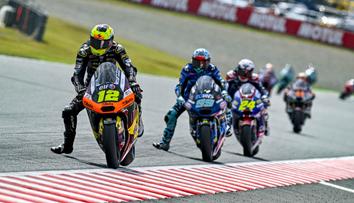 Salač po technických problémech závod nedojel. MotoGP poprvé ovládl Aldeguer