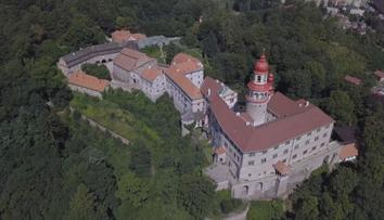 Podivné hospodaření zámku v Náchodě. Kastelánka rezignovala, začala inventura