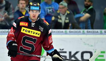 Simonova šance. Bývalý hráč NHL bude v restartu kariéry pokračovat v Česku