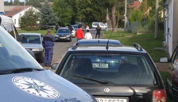 Policie řekla, jak zemřel muž v Dobřanech. Obvinila dva mladíky