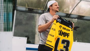 Mistr světa z Prahy se vrací do extraligy. Útočníka Kämpfa získal Litvínov