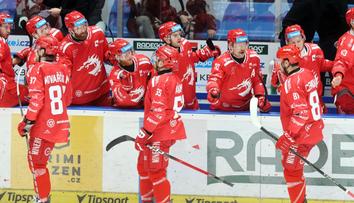 Třinec přerušil sérii proher. Kaše dal Kometě hattrick během první třetiny