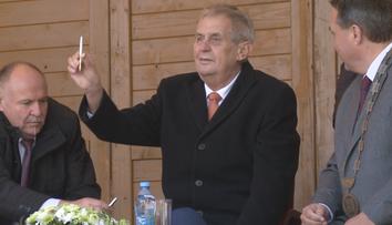 Bartík se musí omluvit prezidentu Zemanovi za výrok o rakovině