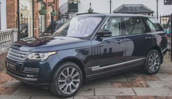 V Británii je na prodej unikátní auto. Jezdila v něm královna Alžběta II.