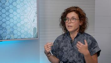 Uši se mají čistit loktem, říká lékařka. Vatovými tyčinkami si spíše uškodíte