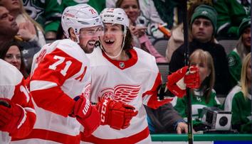 Hvězdě Red Wings vyměnili nejlepšího kamaráda. Oplakala to