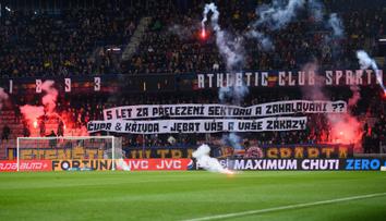 Spartě hrozí za chování kotle trest. Disciplinárka s klubem zahájila řízení