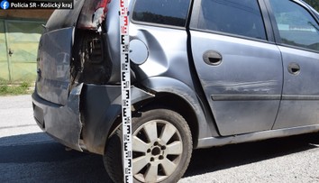 Devítiletý chlapec na Slovensku usedl za volant. Rozjel se, pak naboural