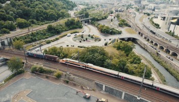 Legenda železnic v Česku. V neděli přejelo hranice francouzské TGV