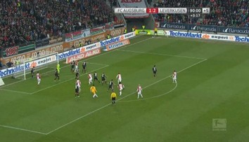 Fotbalový gólman skóroval v 94. minutě. Stadion burácel