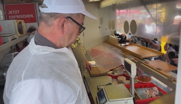Na trzích v Děčíně zavřeli stánek s masem. Při kontrole odhalili otřesné podmínky