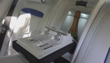 Ostravský primátor si pořídil luxusní limuzínu. Nechybí lednička na šampaňské