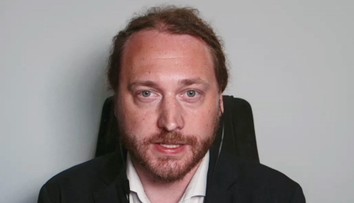 Změny v důchodech mohou zatížit rozpočet. Ne každý je v osmdesáti chudák, říká ekonom
