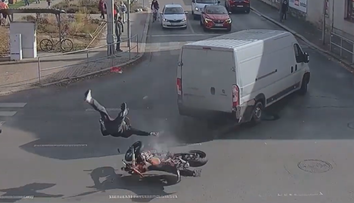 Černý rok pro motorkáře. Policie zveřejnila video s drsnými záběry